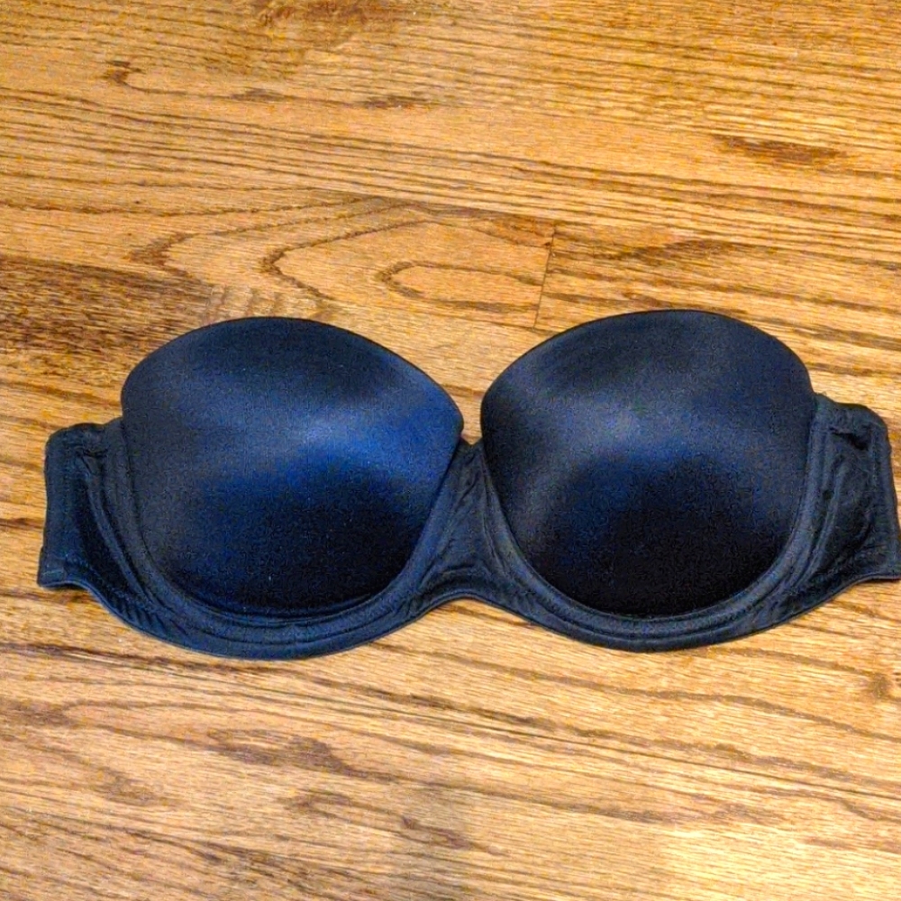Black Strapless Push Up Bra VS